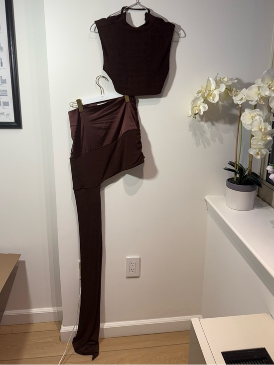 REVOLVE Khanum’s Backless Asymmetric Two Piece Set in Mocha - Picture 5 of 12